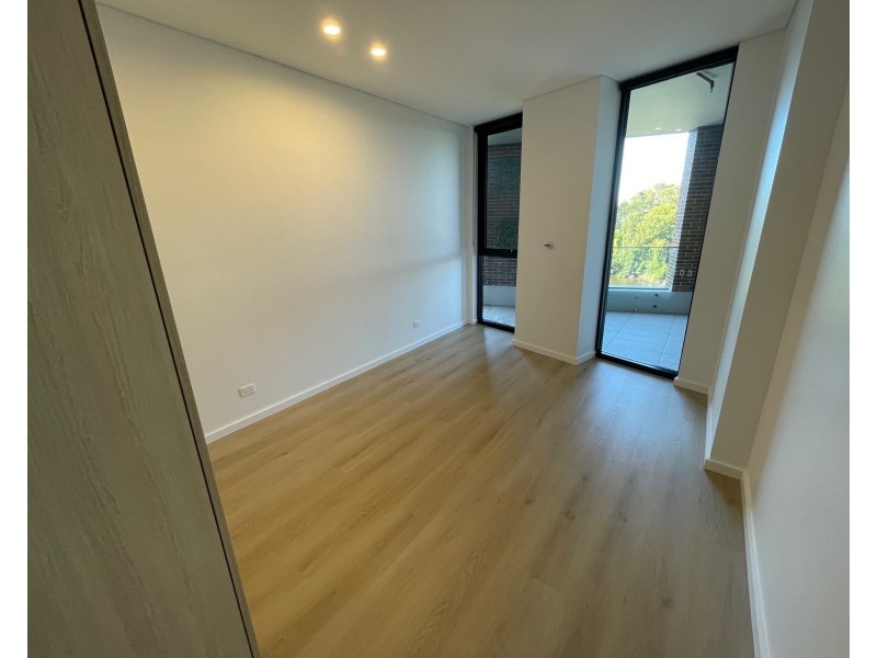 302/6a Atkinson St, Liverpool NSW 2170