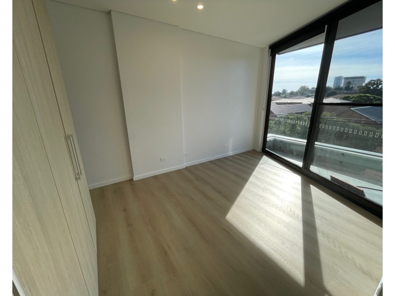 302/6a Atkinson St, Liverpool NSW 2170