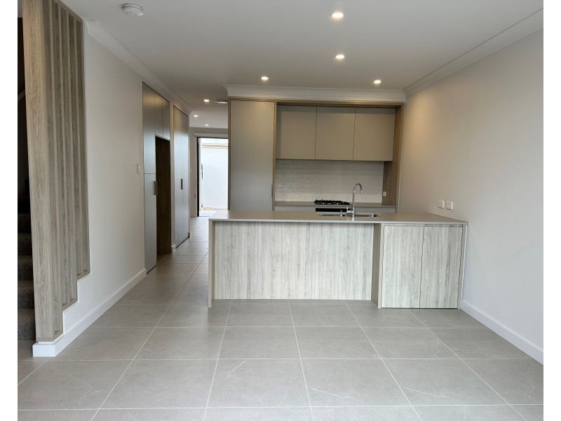 42 Willowdale Dr, Leppington NSW 2179