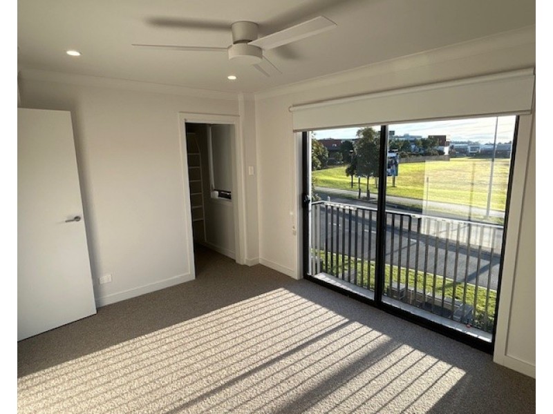 74 Willowdale Dr, Leppington NSW 2179