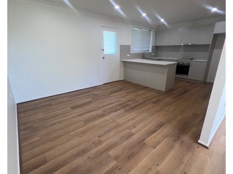 44 Nottingham Cres, Chipping Norton NSW 2170