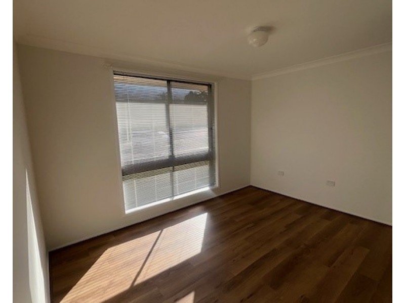 44 Nottingham Cres, Chipping Norton NSW 2170