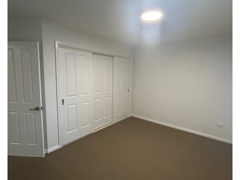 21B Solander Ave, West Hoxton NSW 2171
