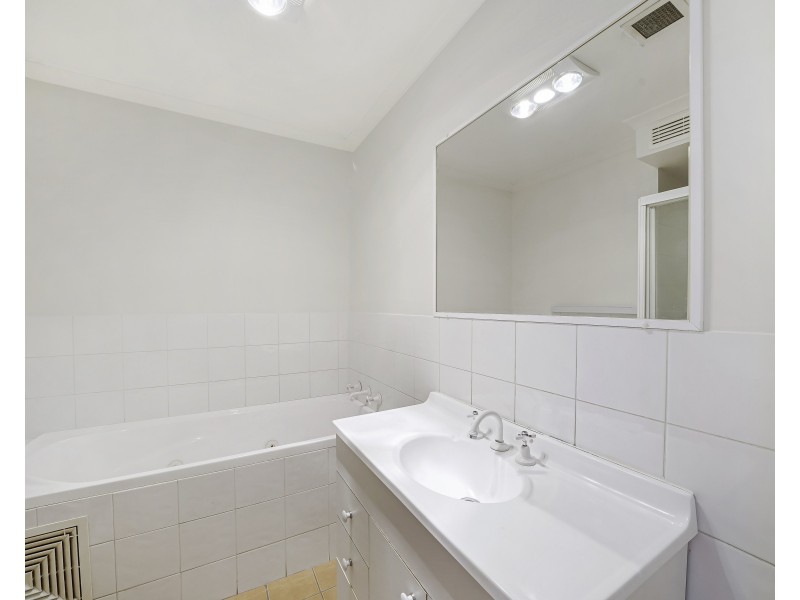 9/57 Bathurst St, Liverpool NSW 2170