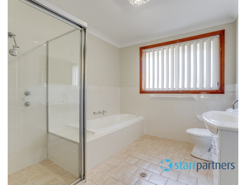 11 Coletta Pl, Prestons NSW 2170