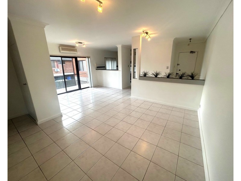 8/8 Beale St, Liverpool NSW 2170