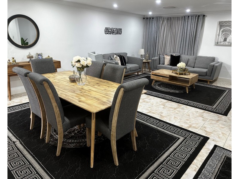 7 Holly Ave, Chipping Norton NSW 2170