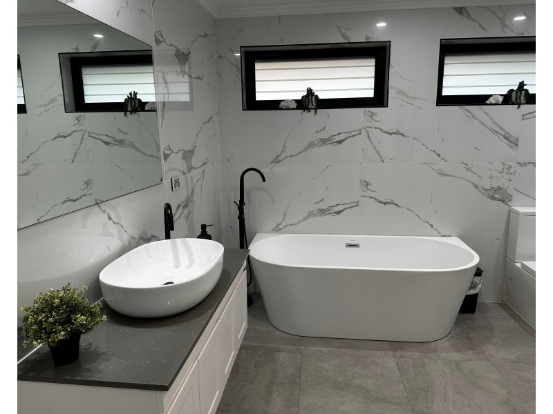 7 Holly Ave, Chipping Norton NSW 2170