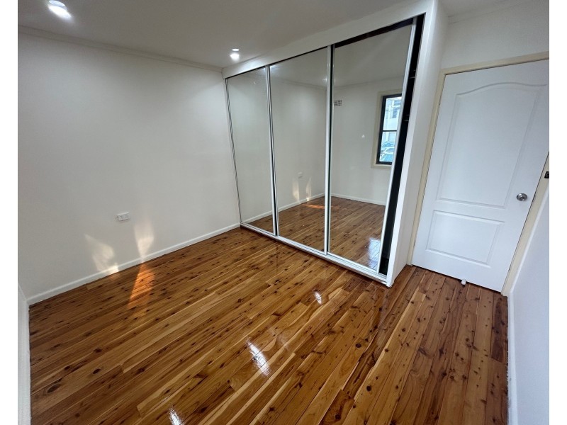 16 Bare Ave, Lurnea NSW 2170