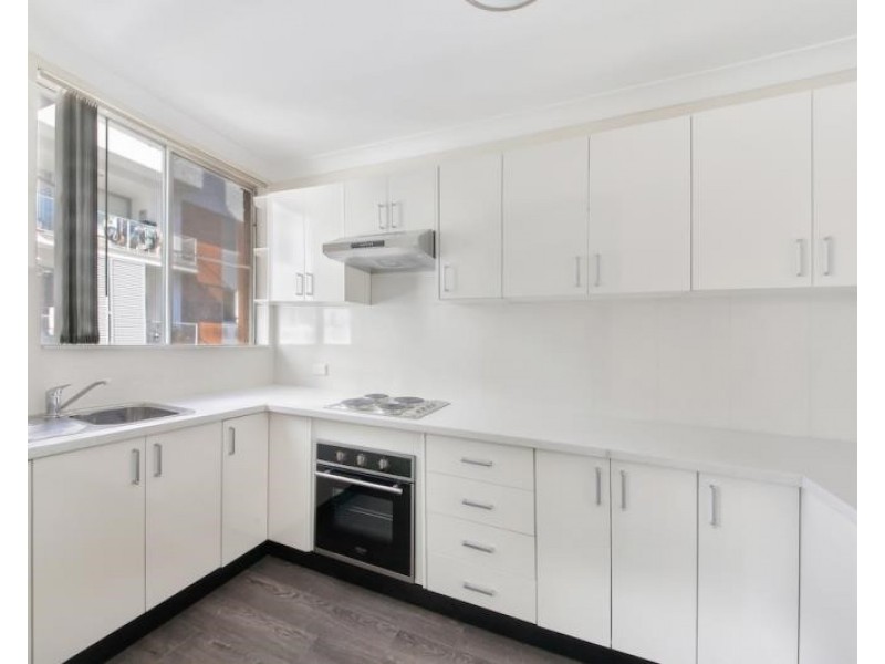 8/5-7 Mill Rd, Liverpool NSW 2170