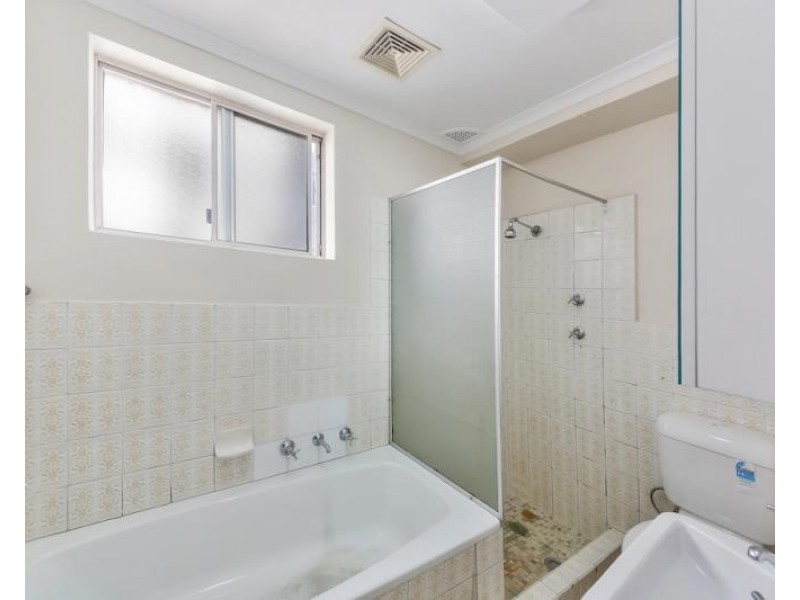 8/5-7 Mill Rd, Liverpool NSW 2170