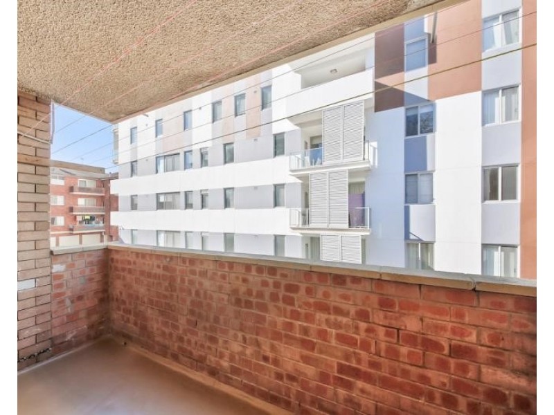 8/5-7 Mill Rd, Liverpool NSW 2170