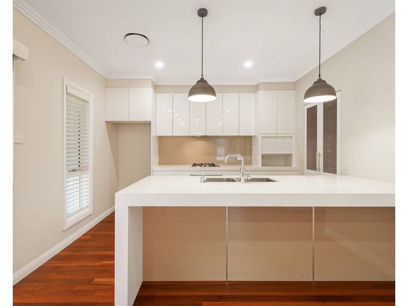 13 Flametree Drive, Casula NSW 2170