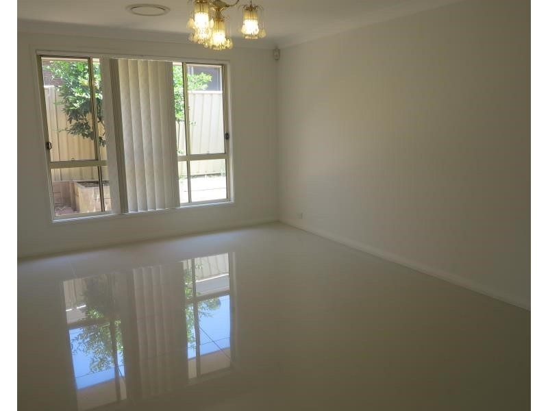 28 Geraldton St, Prestons NSW 2170