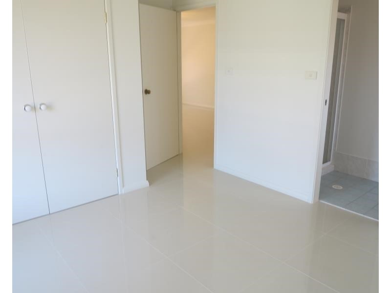 28 Geraldton St, Prestons NSW 2170