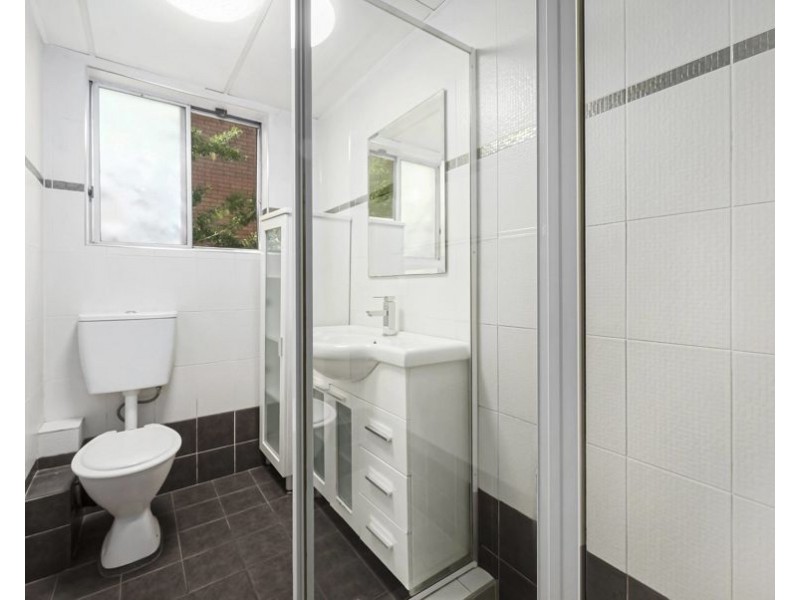 2/37-39 Speed Street, Liverpool NSW 2170