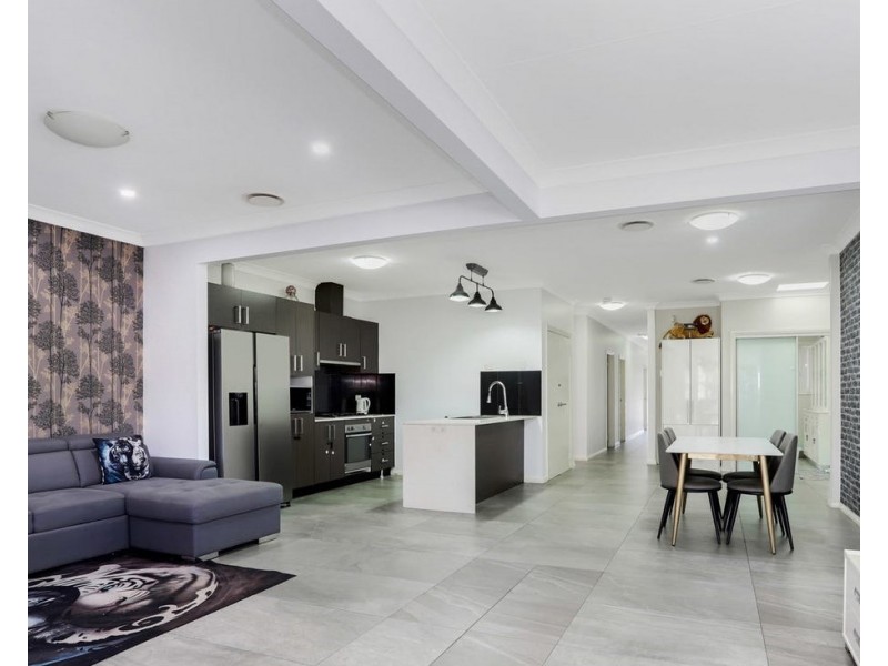 38 Waring Cres, Plumpton NSW 2761