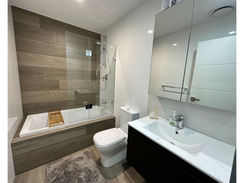 601/4 Hoxton Park Rd, Liverpool NSW 2170