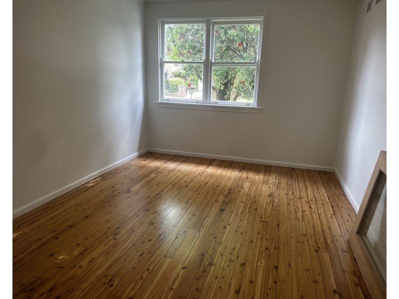 10 Lucille Cres, Casula NSW 2170