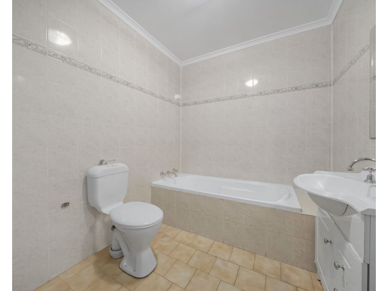 7/69 Bathurst Street, Liverpool NSW 2170