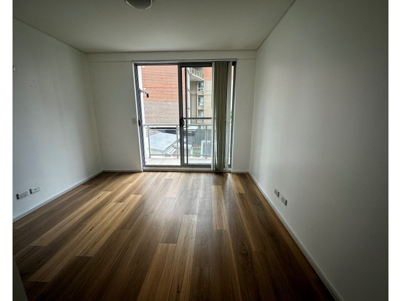 29/12-18 Bathurst St, Liverpool NSW 2170