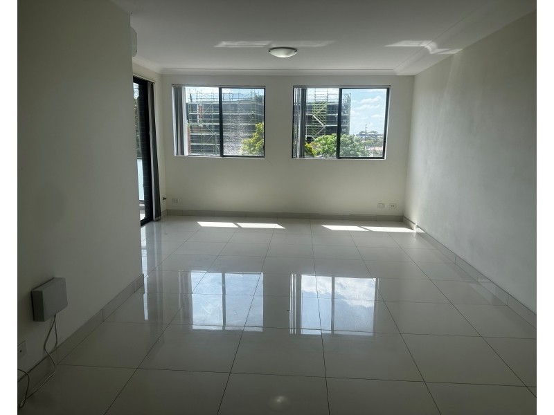 12/125 Memorial Ave, Liverpool NSW 2170