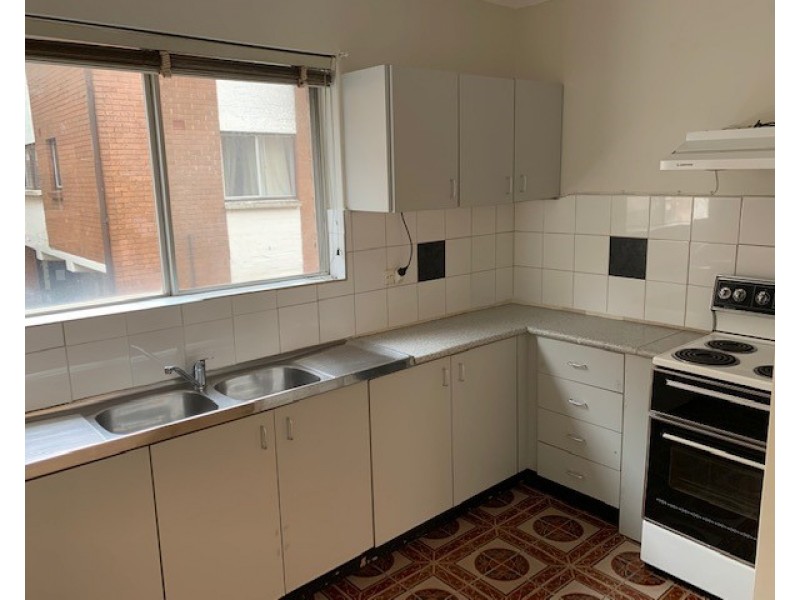 2/3 Lachlan St, Warwick Farm NSW 2170