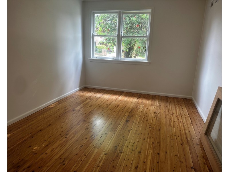 10 Lucille Cres, Casula NSW 2170