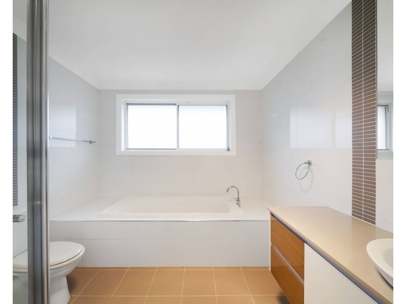 13 Flametree Drive, Casula NSW 2170