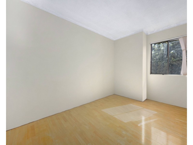 16/10-12 Forbes St, Warwick Farm NSW 2170