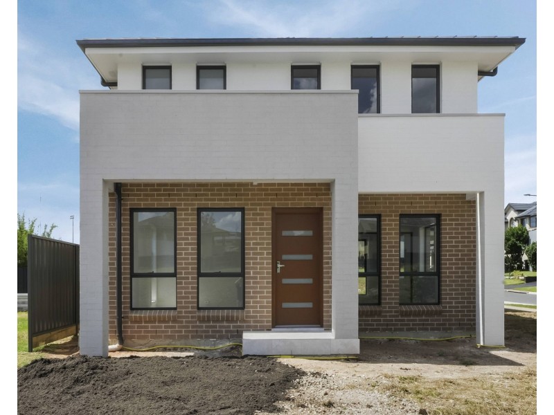 1 Citrus Cl, Casula NSW 2170