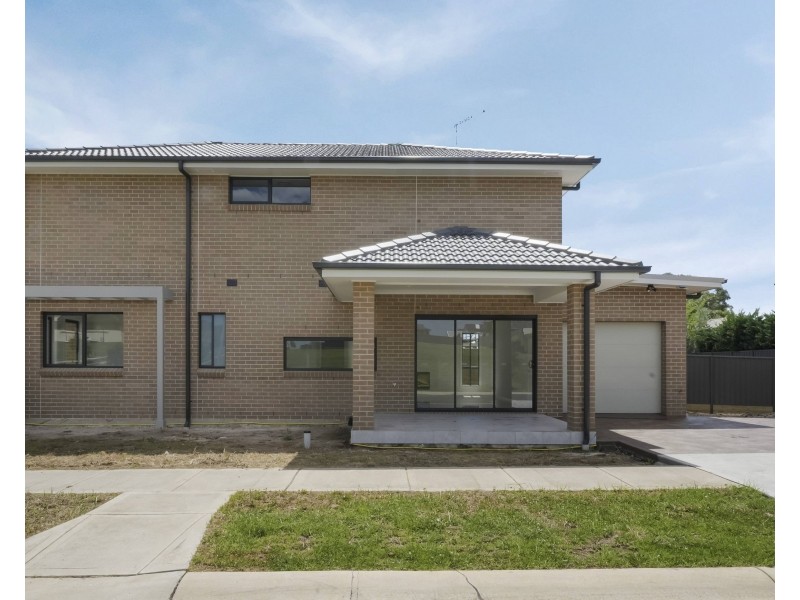 1 Citrus Cl, Casula NSW 2170
