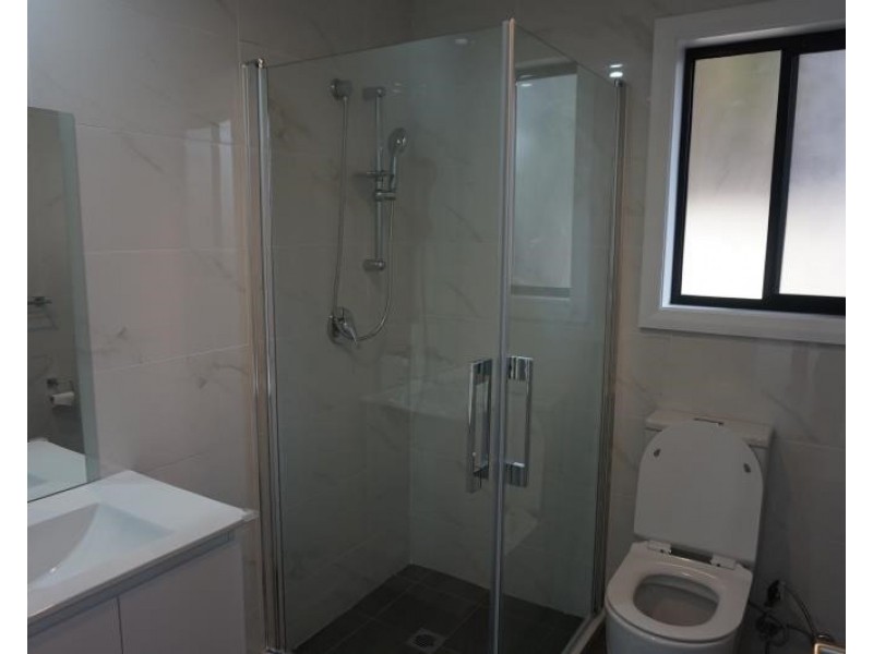 19a Salisbury Ave, Glenfield NSW 2167