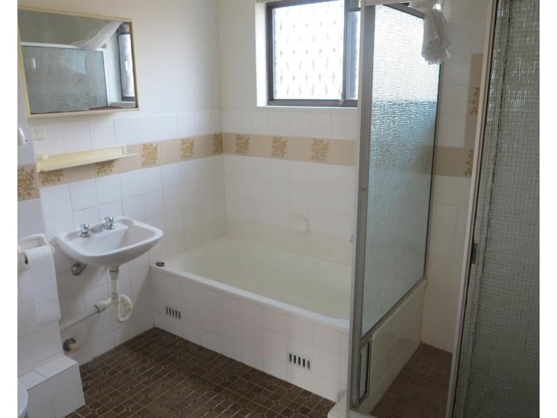 1/87 Memorial Ave, Liverpool NSW 2170