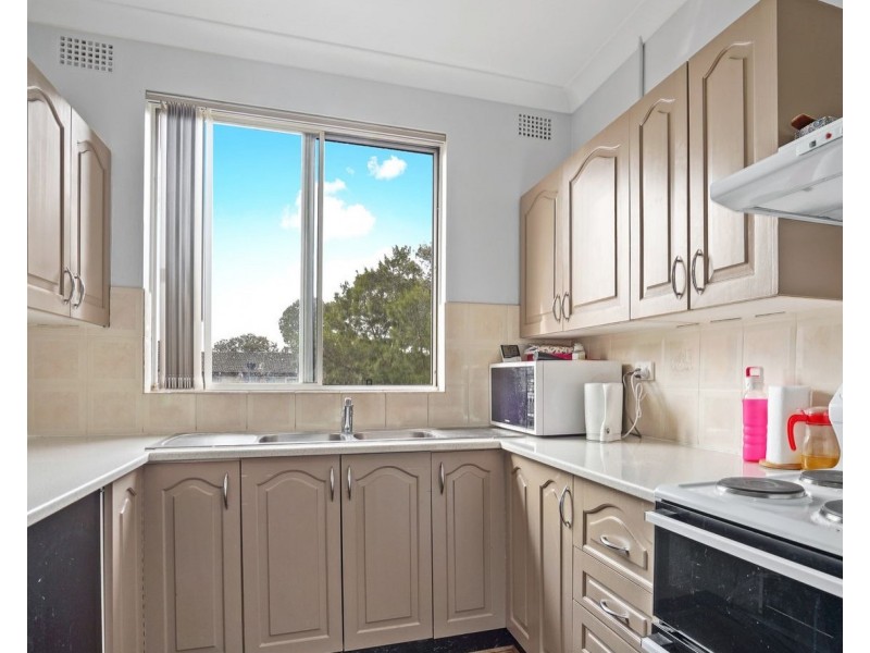 17/2 Beale St, Liverpool NSW 2170