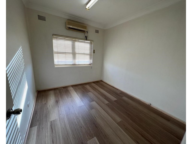 2/216 The Boulevarde, Fairfield Heights NSW 2165