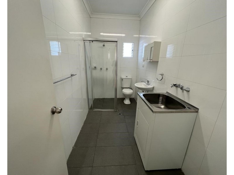 2/216 The Boulevarde, Fairfield Heights NSW 2165