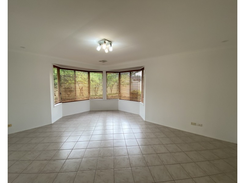 19 Mariala Ct, Holsworthy NSW 2173