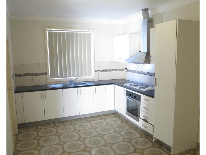 1/186 Elizabeth Dr, Ashcroft NSW 2168
