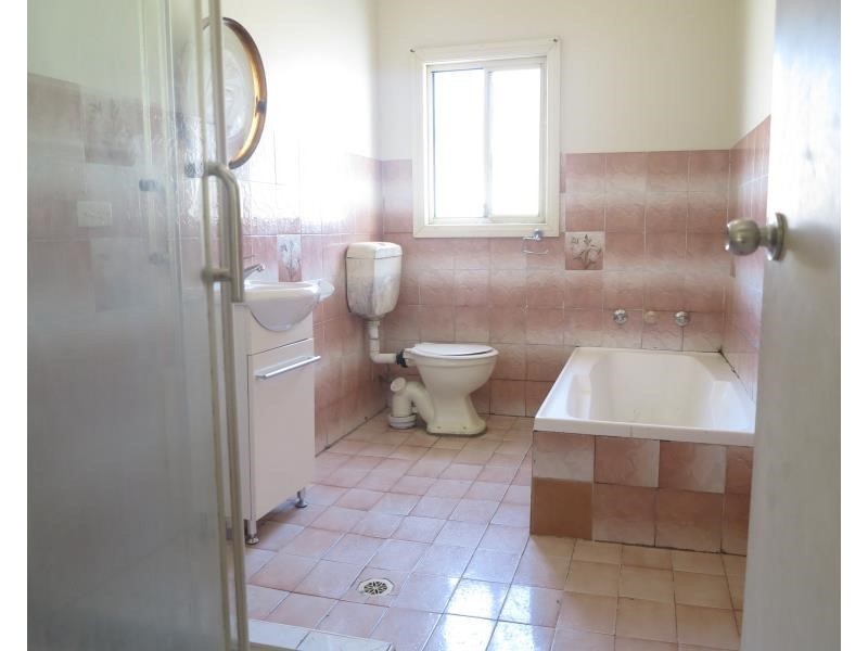 1/186 Elizabeth Dr, Ashcroft NSW 2168