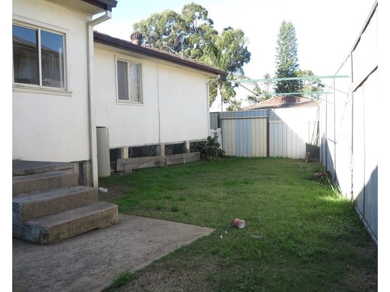 1/186 Elizabeth Dr, Ashcroft NSW 2168