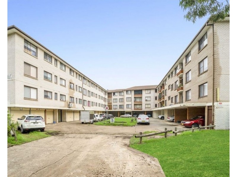 18/22-24 Remembrance Ave, Warwick Farm NSW 2170
