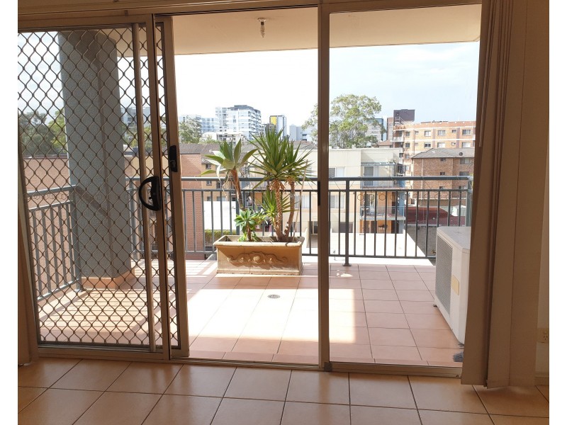 21/9 Elizabeth St, Liverpool NSW 2170