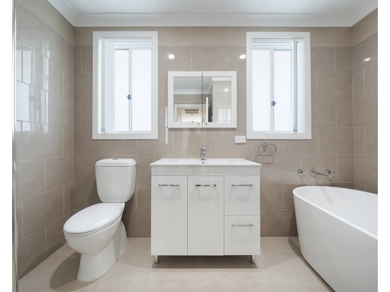 24 St Andrews Blvd, Casula NSW 2170