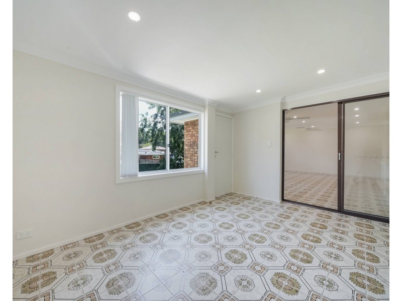 24 St Andrews Blvd, Casula NSW 2170