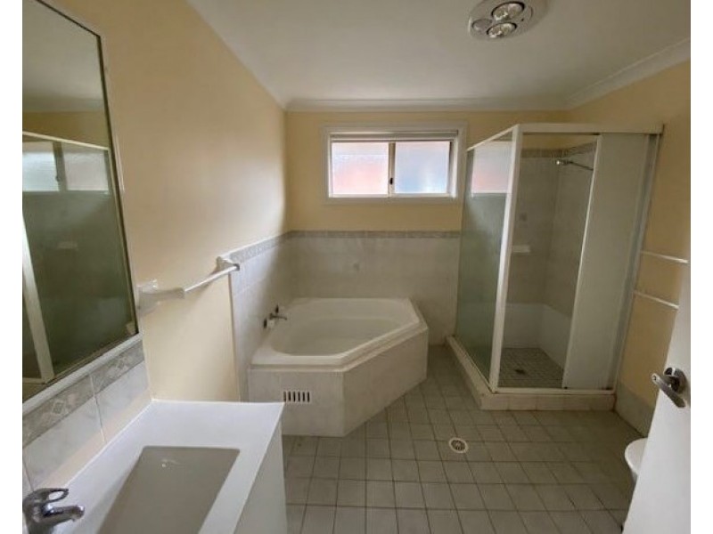 1 Nimbin Avenue, Hoxton Park NSW 2171