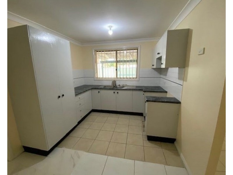 1 Nimbin Avenue, Hoxton Park NSW 2171