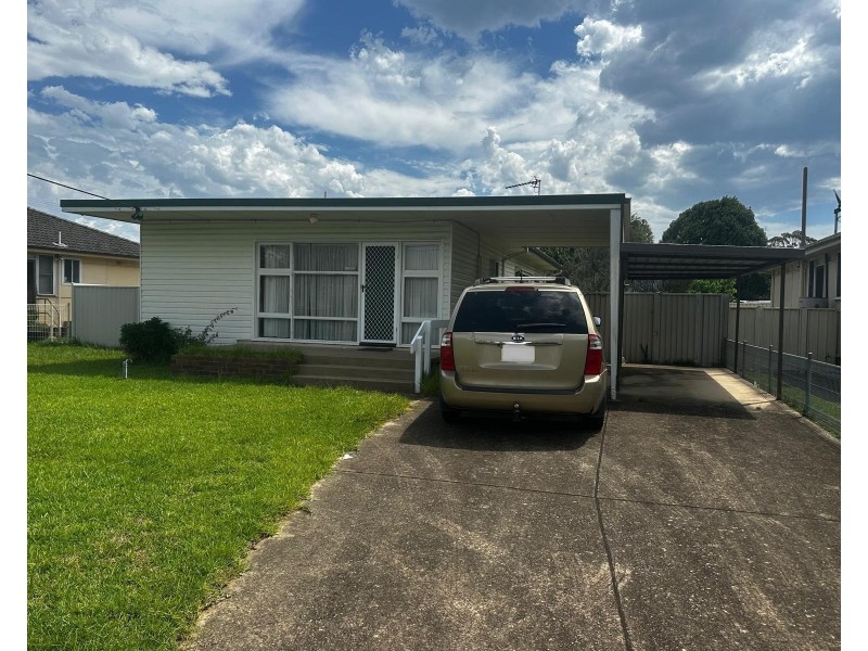 38 Wianamatta Dr, Cartwright NSW 2168