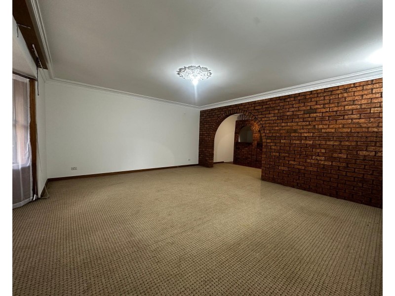 350 Bringelly Rd, Austral NSW 2179