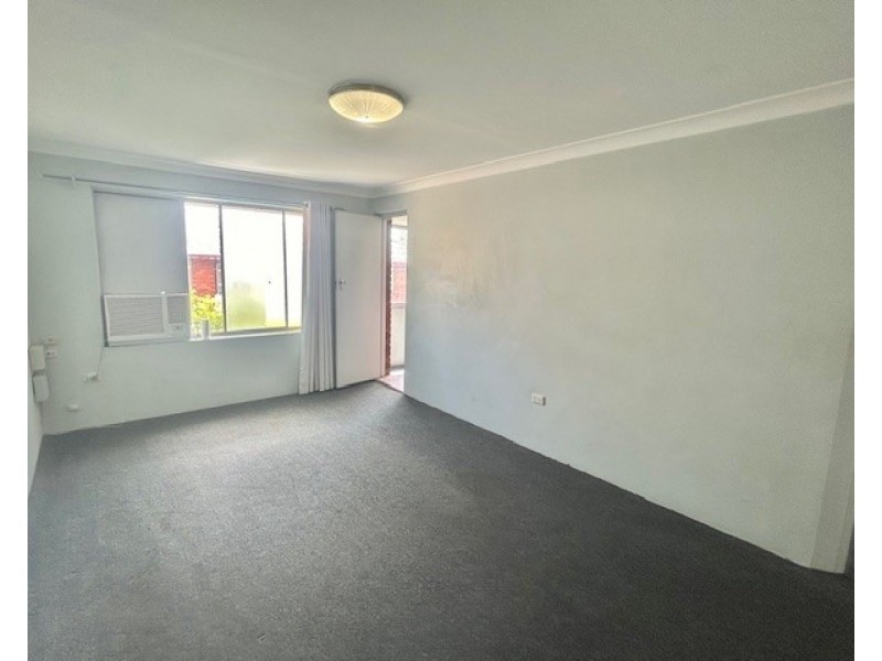 9/21a Bathurst St, Liverpool NSW 2170